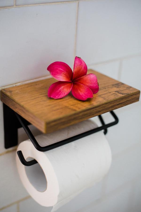 Donguri House Bali Bed & Breakfast Jimbaran Екстериор снимка